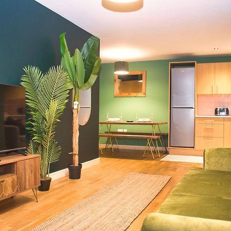 Spacious City Centre Apt - Free Parking - Ao Arena 曼彻斯特 外观 照片